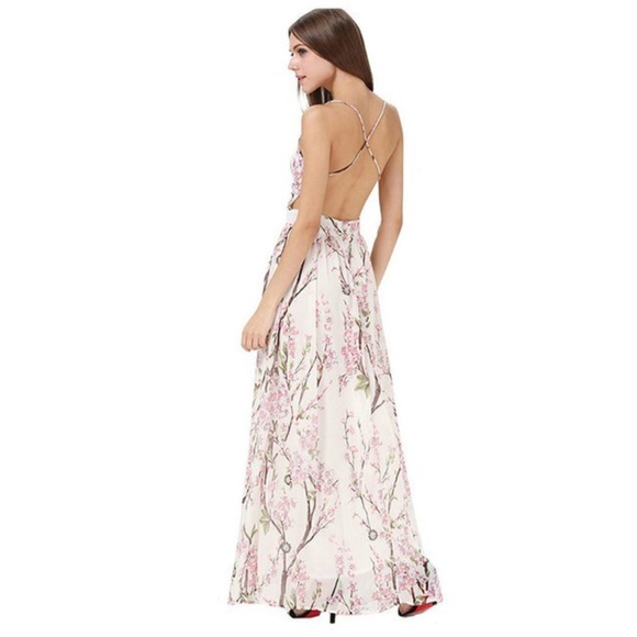 Gorgeous floral backless maxi dress - Picture 6 of 7